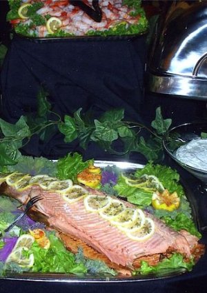 salmon_shrimp_on-site_banq&meet